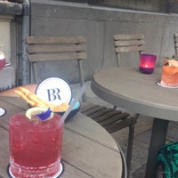 6/29/2018 tarihinde Merita M.ziyaretçi tarafından Bijou Cocktail Bar'de çekilen fotoğraf