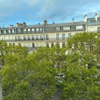 Das Foto wurde bei InterContinental Paris - Champs-Elysées Etoile von Scooter T. am 8/8/2023 aufgenommen