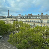 Das Foto wurde bei InterContinental Paris - Champs-Elysées Etoile von Scooter T. am 8/8/2023 aufgenommen