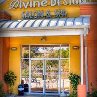 3/24/2014에 Sam R.님이 Divine Designs Salon &amp;amp; Spa에서 찍은 사진