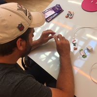 Foto diambil di littleBits oleh Eddie Z. pada 8/7/2015