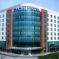 Foto diambil di Margi Hotel oleh Margi Hotel pada 11/8/2014