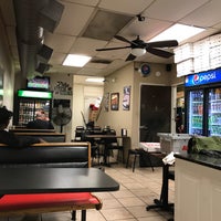10/21/2017에 Robert M.님이 Paulie&amp;#39;s Pizza에서 찍은 사진