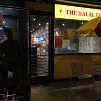 Photo prise au The Halal Guys par Robert M. le11/15/2017