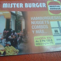 Foto tirada no(a) Mister Burger por Ivan C. em 1/18/2014