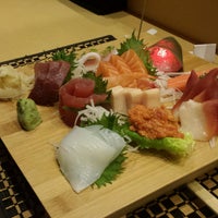 Foto scattata a O Sushi da Lien T. il 1/14/2017