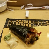 Foto tomada en O Sushi  por Lien T. el 1/14/2017