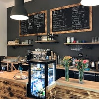 รูปภาพถ่ายที่ Estella Café โดย Estella Café เมื่อ 7/9/2018