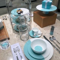 Photo taken at Tiffany &amp;amp; Co. by Momomi T. on 8/4/2019