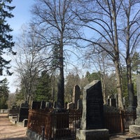 Photo taken at Hietaniemen hautausmaa by Mari N. on 4/19/2019