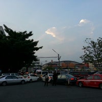 Photo taken at สนามบาสรามฯ2 by RaTTy® D. on 9/30/2012