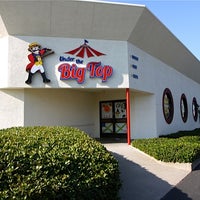 2/25/2013にUnder the Big Top Party StoreがUnder the Big Top Party Storeで撮った写真