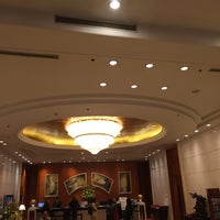 Photo taken at Sheraton Shanghai Hongqiao Hotel by 維尼大人 on 10/22/2018
