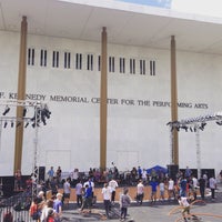 Снимок сделан в The John F. Kennedy Center for the Performing Arts пользователем Colleen L. 9/13/2015