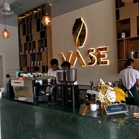 Foto diambil di VASE Specialty Coffee oleh Ahmed pada 2/1/2020