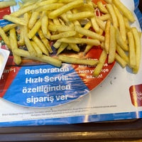 Photo taken at Burger King by Serap Ç. on 8/15/2022