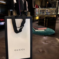 Photo taken at Gucci by عبدالله 👨🏻‍⚕️ on 7/10/2019