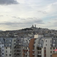 Das Foto wurde bei Khayma Rooftop von Ulrik ⚓. am 10/28/2017 aufgenommen