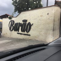 Foto tirada no(a) Barão Brejas e Burgers por R I S O L E T E M. em 2/17/2016
