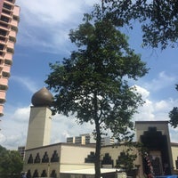Photo taken at Darul Makmur Mosque by ,7TOMA™®🇸🇬 S. on 7/29/2016
