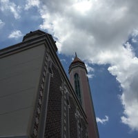 Photo taken at Al-Iman Mosque by ,7TOMA™®🇸🇬 S. on 4/2/2015