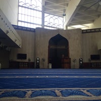 Photo taken at Masjid Darul Ghufran (Mosque) by ,7TOMA™®🇸🇬 S. on 8/4/2016