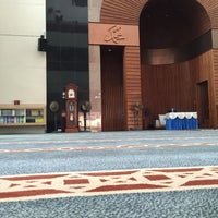 Photo taken at Al-Iman Mosque by ,7TOMA™®🇸🇬 S. on 5/18/2015