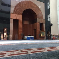 Photo taken at Al-Iman Mosque by ,7TOMA™®🇸🇬 S. on 4/13/2015