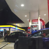 Photo taken at Esso Tampines Ave 9 by ,7TOMA™®🇸🇬 S. on 3/9/2016