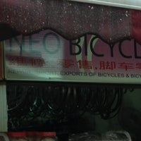 Photo taken at Neo Bicycle by ,7TOMA™®🇸🇬 S. on 10/25/2012