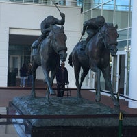 9/3/2016 tarihinde Mary C.ziyaretçi tarafından Arlington International Racecourse'de çekilen fotoğraf