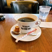 Photo taken at 昔ながらの喫茶店 友路有 by Naotoshi T. on 4/8/2023