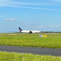 Photo taken at Runway Visitor Park by Hassan on 5/23/2023