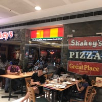 Photo taken at Shakey’s by Deric A. on 9/14/2019