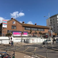 Photo taken at The West Quay (Wetherspoon) by Bandy M. on 5/4/2019