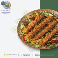 รูปภาพถ่ายที่ Green Bukhari Restaurant โดย Green Bukhari Restaurant เมื่อ 7/8/2018