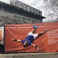 Photo taken at Jardins de Roland Garros by ひるふぃがぁ on 3/2/2019