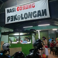 Photo taken at Nasi Goreng Pekalongan, Jl. Fatmawati Pondok Labu - Jakarta Selatan by Gary K. on 3/23/2022