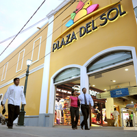 รูปภาพถ่ายที่ Plaza del Sol โดย Plaza del Sol Piura เมื่อ 4/17/2013