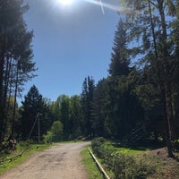 Photo taken at Коттеджный комплекс «Драгунский ручей» by Aleksey N. on 5/18/2019