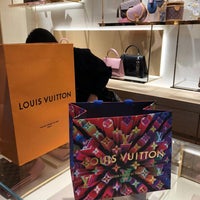 Louis Vuitton - 6 tips from 774 visitors
