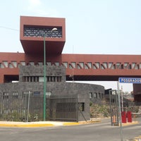 Photo taken at Unidad de Posgrado UNAM by LuiS P. on 4/23/2013