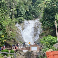 Photo taken at Lata Iskandar Waterfall by 𝕫𝕖! on 7/12/2020
