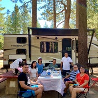 Foto tomada en Tahoe Valley Campground  por Jasmin E. el 8/17/2019