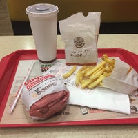 Photo taken at Burger King by Gio on 4/29/2017