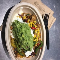 Photo taken at Chipotle Mexican Grill by Надежда С. on 9/29/2018