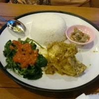Review Kanaya Foodcourt
