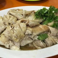 Photo taken at Hainanese Delicacy by Endrico R. on 12/3/2022