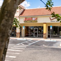 5/15/2018에 Junior Colombian Burger - Lee Vista Boulevard님이 Junior Colombian Burger - Lee Vista Boulevard에서 찍은 사진