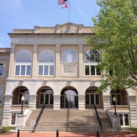 benton court county house